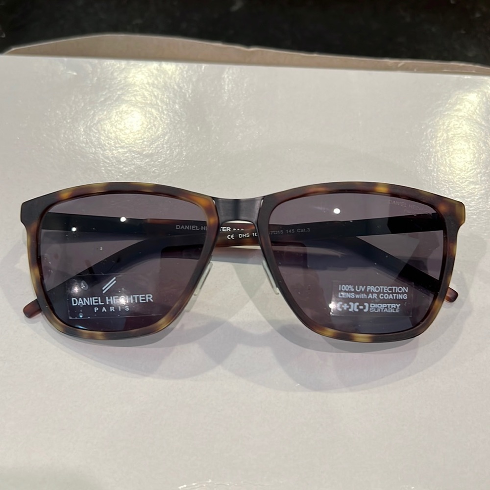 Brand New Authentic Daniel Hechter Sunglasses including original Case & Wipe